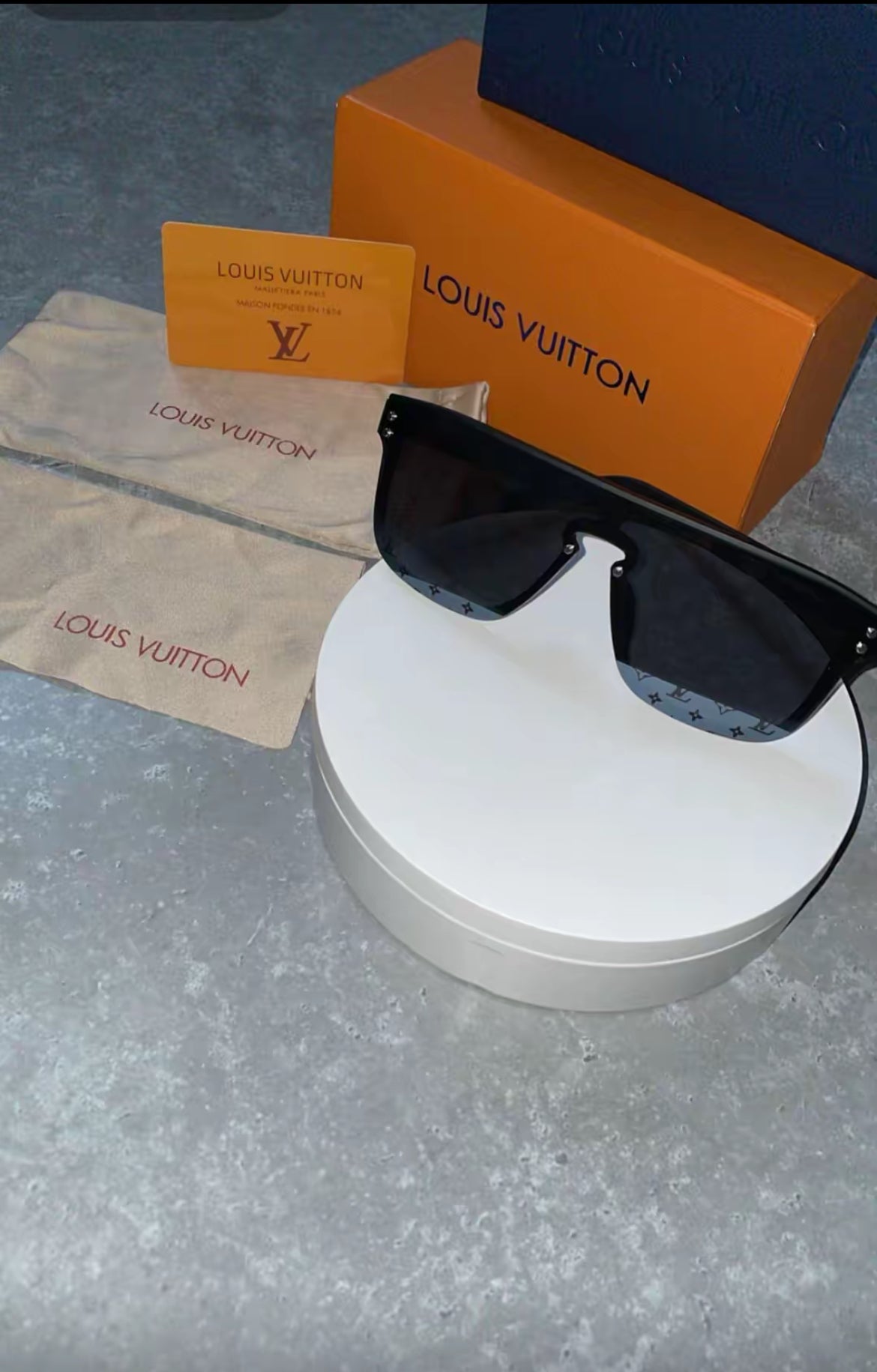Black Waimea Sunglasses